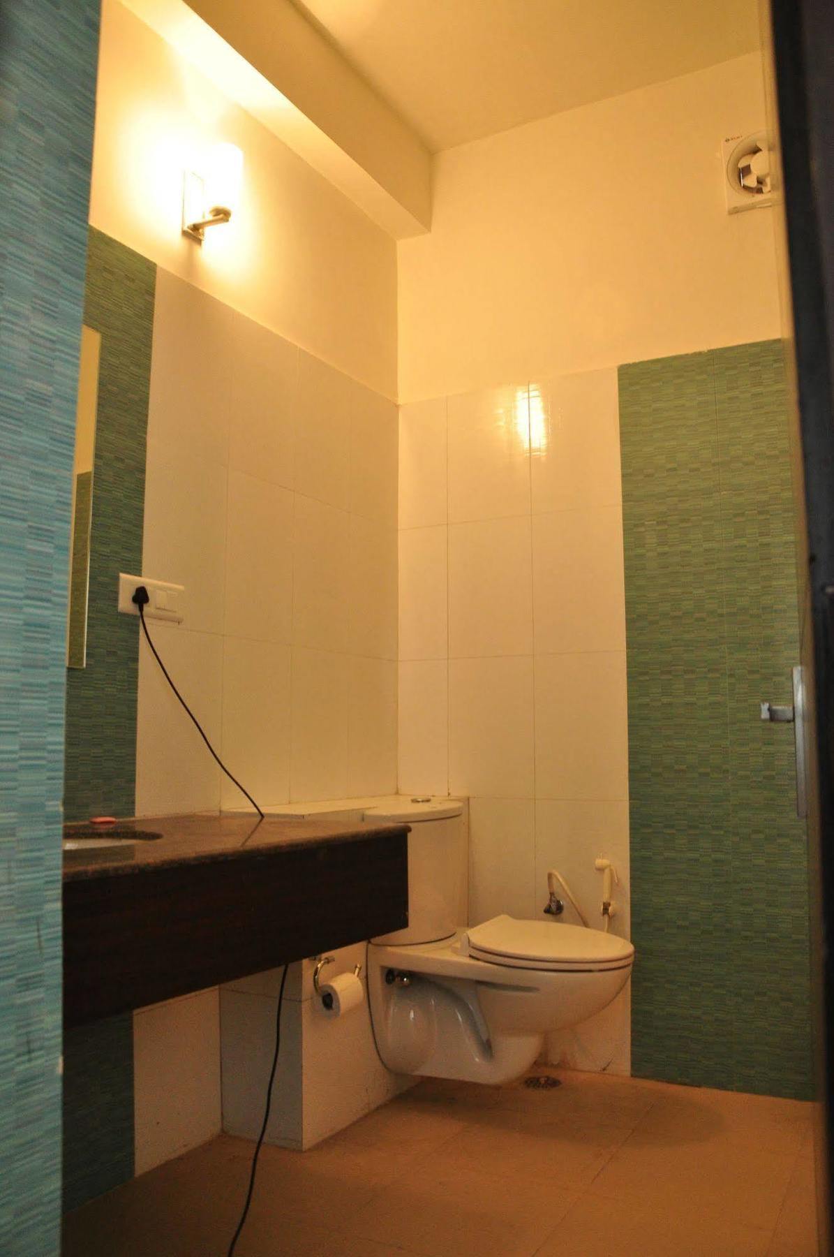 Madhu Resort Agra  Luaran gambar
