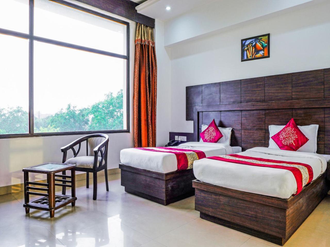 Madhu Resort Agra  Luaran gambar