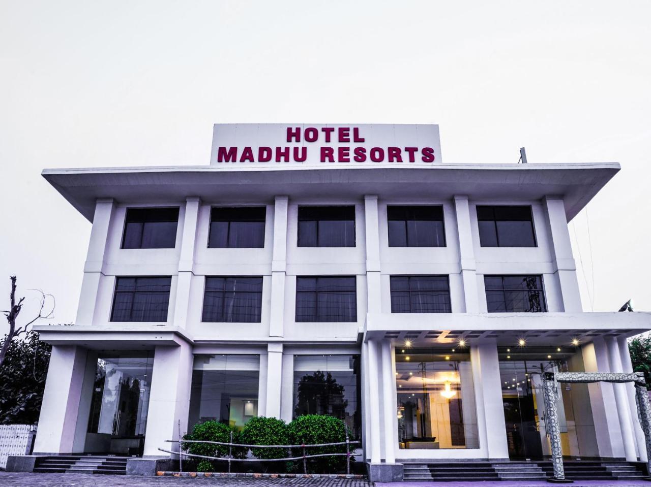 Madhu Resort Agra  Luaran gambar