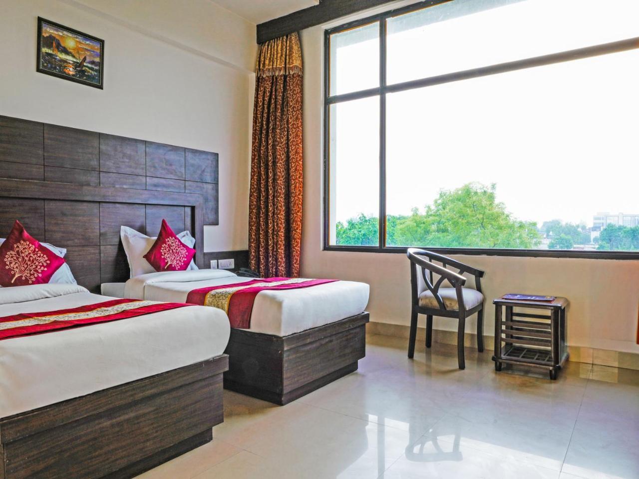 Madhu Resort Agra  Luaran gambar