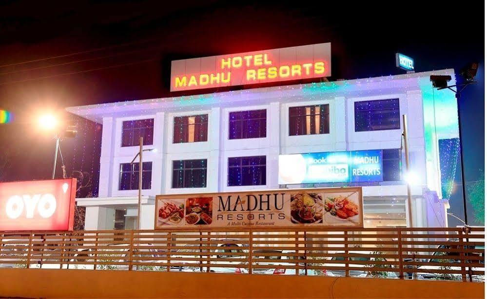 Madhu Resort Agra  Luaran gambar